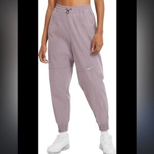 NWOT Nike Women Swoosh High Rise Woven Jogger Activewear Purple S spring $85
